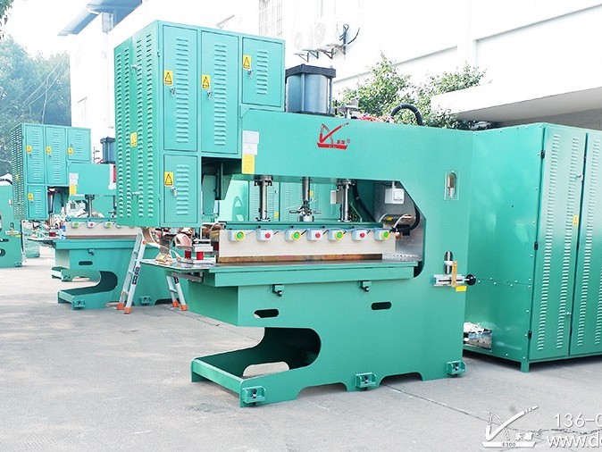 水池專(zhuān)用焊接機(jī)